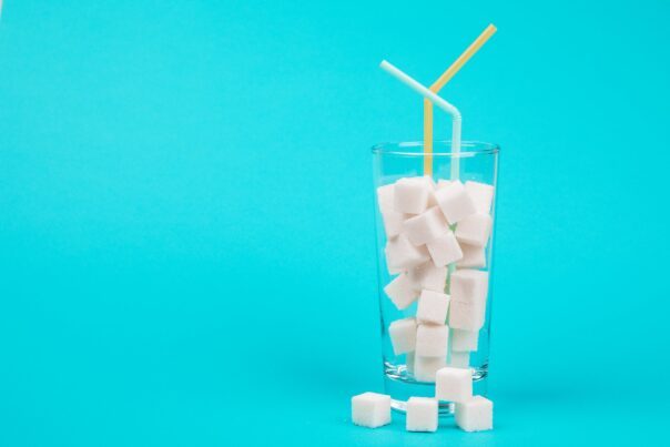 Syrop glukozowo fruktozowy a cukier. Jakie ma wady i zalety?